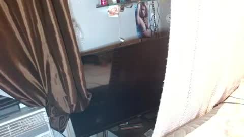 Snapshot of nikkithickumss chatting on August 2026 06:01:02 AM nikkithickumss online show from August 2026 06:01:02 AM