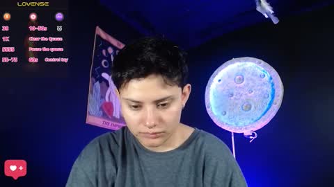 Nikky online show from December 2025 07:19:02 PM