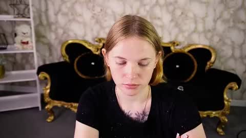 nikkyreyyy online show from June 2026 05:41:02 AM