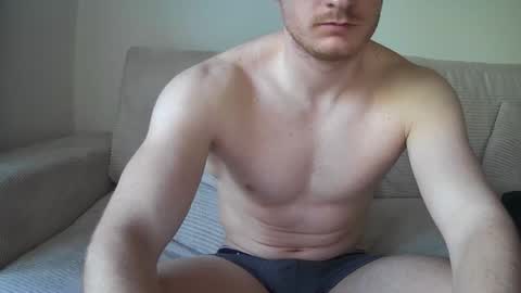 niklas_g online show from April 2026 05:28:01 PM