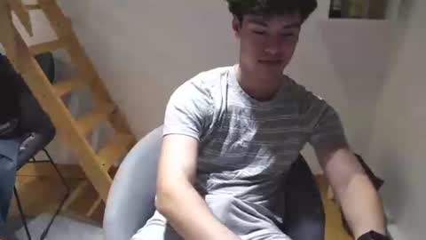 niklasgg online show from February 2025 10:58:01 PM