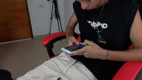 niklaus_wolf online show from March 2026 07:14:01 PM