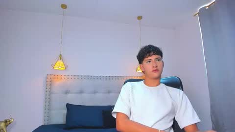 NIKO  online show from December 2025 07:19:02 PM