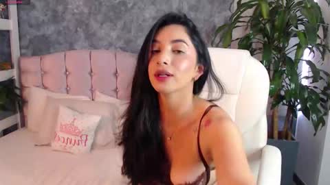 Snapshot of niko_robin04 chatting on December 2025 08:04:01 PM Niko Robin online show from December 2025 08:04:01 PM