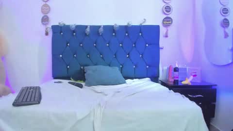 Snapshot of nikol_twink chatting on November 2025 06:41:01 PM Nicol online show from November 2025 06:41:01 PM