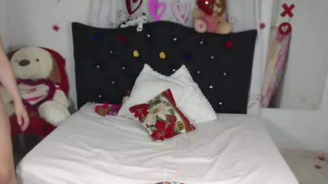 nikol_winick online show from February 2025 05:37:02 AM