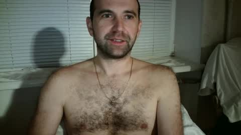 Snapshot of nikolas_vaz chatting on December 2024 10:11:01 PM nikolas_vaz online show from December 2024 10:11:01 PM