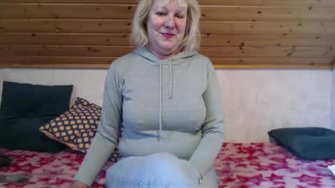Nikole1 online show from February 2025 10:32:02 AM