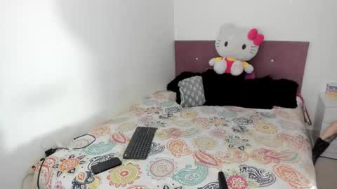 Snapshot of nikoleevanss chatting on November 2025 05:35:01 AM Nikole online show from November 2025 05:35:01 AM