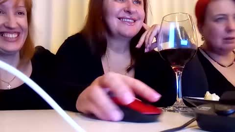 Nikoletta online show from January 2025 03:40:01 PM