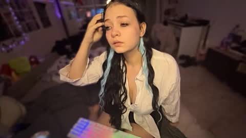 Snapshot of nikoli_naw chatting on October 2025 06:21:01 PM nikoli_naw online show from October 2025 06:21:01 PM