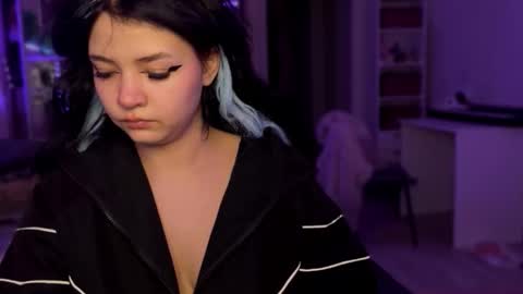 Snapshot of nikoli_naw chatting on November 2025 05:01:02 PM nikoli_naw online show from November 2025 05:01:02 PM