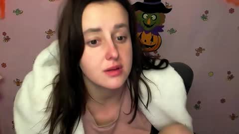 Nikolleta online show from November 2025 09:44:02 AM