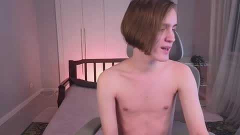 Snapshot of nikompell chatting on January 2025 03:05:02 AM niko online show from January 2025 03:05:02 AM