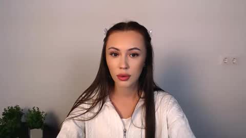 nikonara_ online show from October 2025 01:01:01 PM