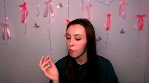 nikonara_ online show from April 2026 10:53:02 AM