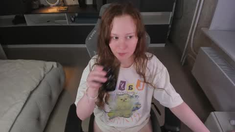 Nika online show from September 2025 06:19:02 PM