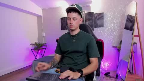 Nils online show from October 2025 02:44:01 AM