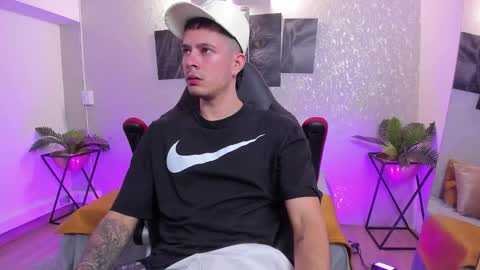 Nils online show from November 2025 04:33:01 AM