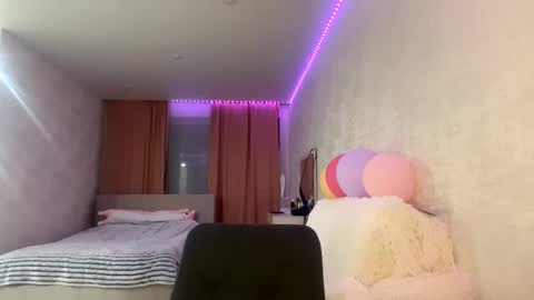 Snapshot of nilsamazuo chatting on November 2025 02:06:02 PM Margot online show from November 2025 02:06:02 PM