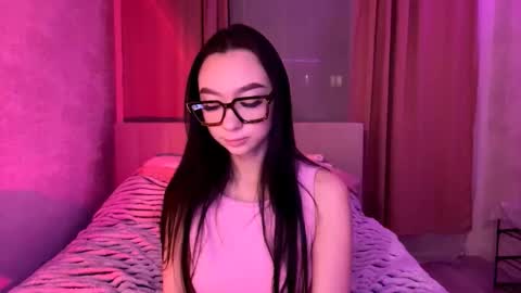 Snapshot of nilsamazuo chatting on November 2025 04:53:01 PM Margot online show from November 2025 04:53:01 PM