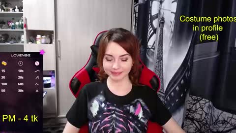 Nimfeya online show from November 2025 07:02:01 PM