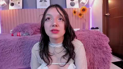 nina_ford_ online show from April 2026 08:09:02 AM