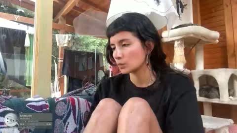 Nina.  online show from November 2025 08:07:01 PM