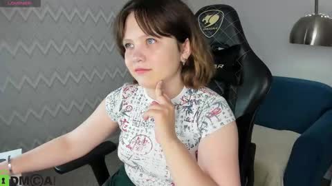 Snapshot of nina_lunaa chatting on September 2025 08:14:02 AM nina lunaa online show from September 2025 08:14:02 AM
