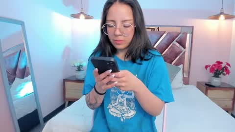 Nina myers online show from November 2025 10:58:01 AM