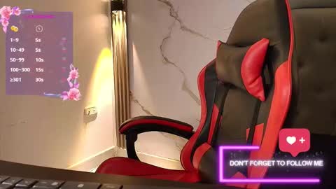 Snapshot of nina_rouge7 chatting on November 2025 07:37:01 PM N I N A online show from November 2025 07:37:01 PM