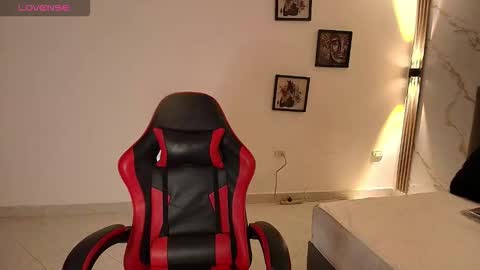 Snapshot of nina_rouge7 chatting on November 2025 11:21:02 AM N I N A online show from November 2025 11:21:02 AM