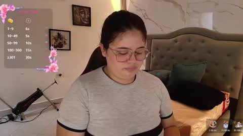 Snapshot of nina_rouge7 chatting on December 2025 03:18:02 PM N I N A online show from December 2025 03:18:02 PM