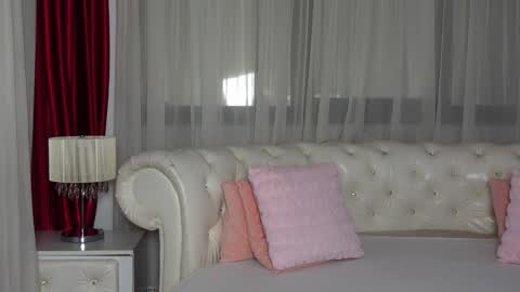 Snapshot of ninacrystal chatting on February 2025 09:03:01 AM NinaCrystal online show from February 2025 09:03:01 AM