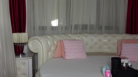 Snapshot of ninacrystal chatting on February 2025 06:12:02 AM NinaCrystal online show from February 2025 06:12:02 AM