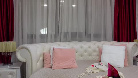 Snapshot of ninacrystal chatting on March 2025 05:54:01 AM NinaCrystal online show from March 2025 05:54:01 AM