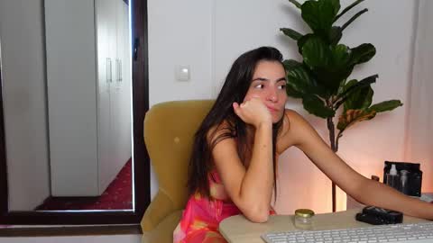 Snapshot of ninacrystal chatting on September 2025 05:40:01 AM NinaCrystal online show from September 2025 05:40:01 AM