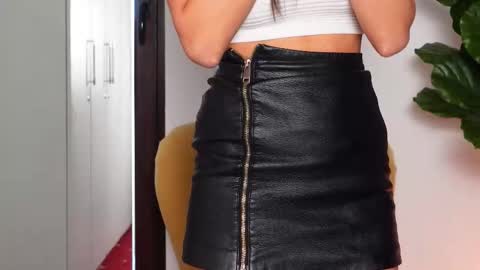 Snapshot of ninacrystal chatting on September 2025 05:29:01 AM NinaCrystal online show from September 2025 05:29:01 AM