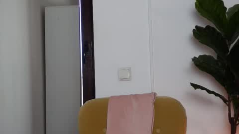 Snapshot of ninacrystal chatting on November 2025 08:26:02 AM NinaCrystal online show from November 2025 08:26:02 AM