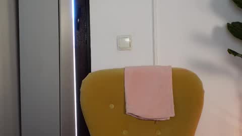 NinaCrystal online show from March 2026 09:15:01 AM