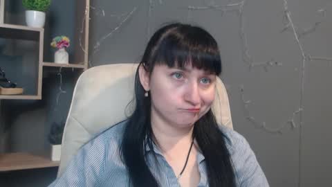 ninaflawlees online show from December 2025 12:58:01 PM