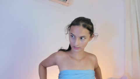 ninahtx online show from April 2026 09:21:02 PM