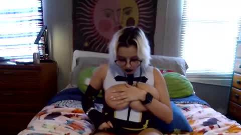 Nina Rei online show from February 2025 04:13:02 PM