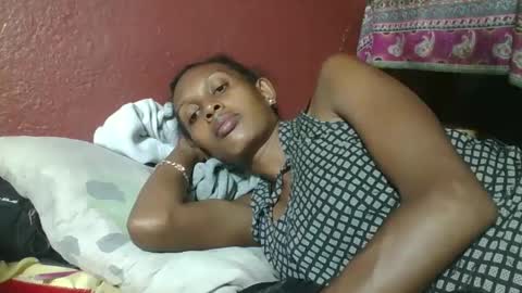 ninie246746 online show from February 2025 06:37:02 PM