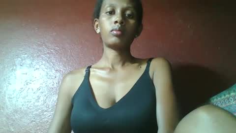 ninie246746 online show from February 2025 03:26:02 PM