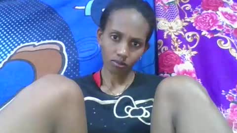 Snapshot of ninie246746 chatting on June 2026 06:09:01 AM ninie246746 online show from June 2026 06:09:01 AM