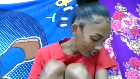 Snapshot of ninie246746 chatting on June 2026 06:15:02 AM ninie246746 online show from June 2026 06:15:02 AM
