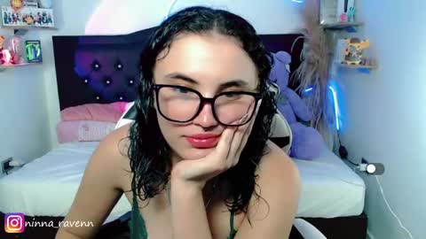 Snapshot of ninna_raven chatting on April 2026 09:20:01 PM Ninna online show from April 2026 09:20:01 PM