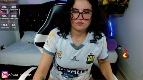 Snapshot of ninna_raven chatting on April 2026 01:42:02 AM Ninna online show from April 2026 01:42:02 AM