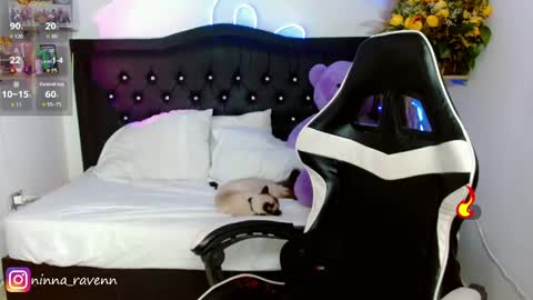 Snapshot of ninna_raven chatting on April 2026 09:17:01 PM Ninna online show from April 2026 09:17:01 PM